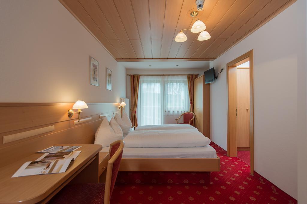 Hotel Garni Hochgruber 브루니코 객실 사진