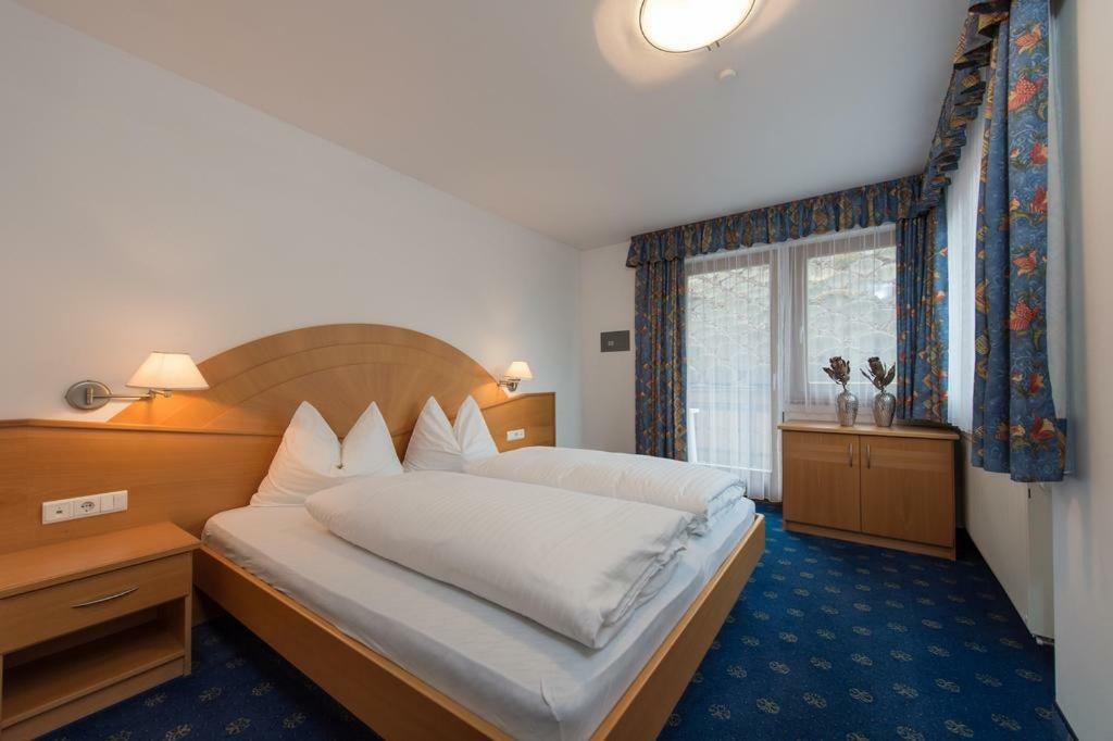 Hotel Garni Hochgruber 브루니코 외부 사진